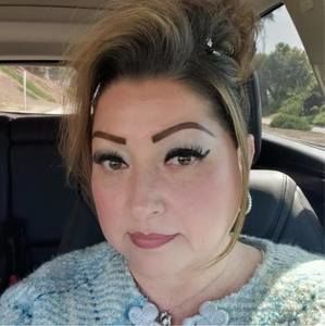 Meet your Posher, Maria elena